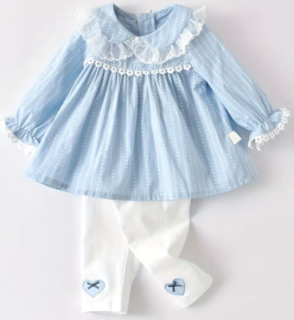 Conjunto azul corazones niña